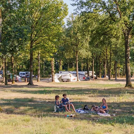 Huttopia De Meinweg Campsite Herkenbosch